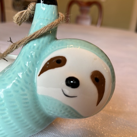 Sloth Hanging Planter - Picture 3 of 6